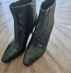 Vince Camuto Leather Heeled Booties -Deep Green 8M